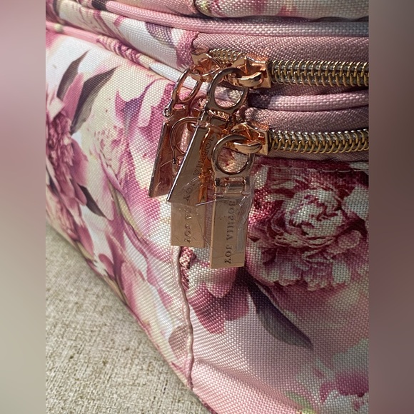 🌸 SOPHIA JOY BY Conair is a beauty brand that aims to provide fun a🌸#Sophia - Picture 3 of 15